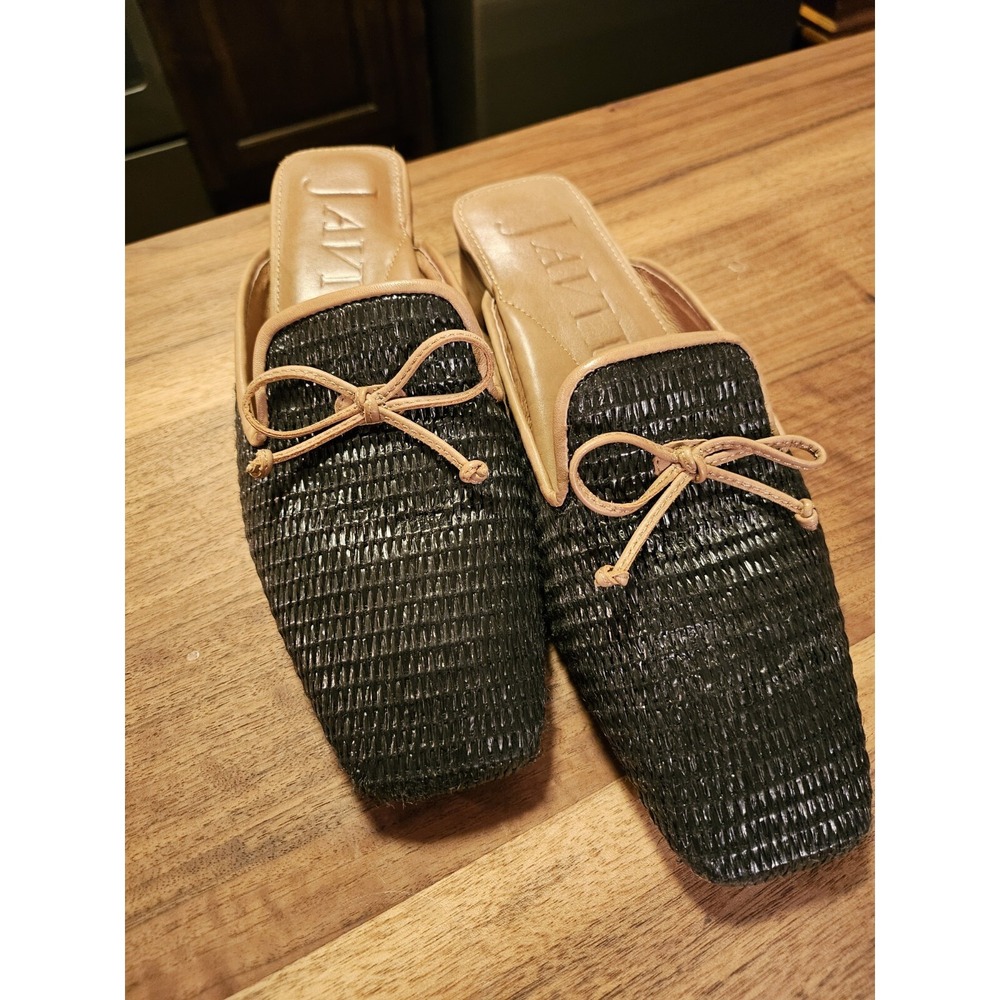 Ladies Javitz Isla Black Mules By Eric Javitz. Very Gently Used.